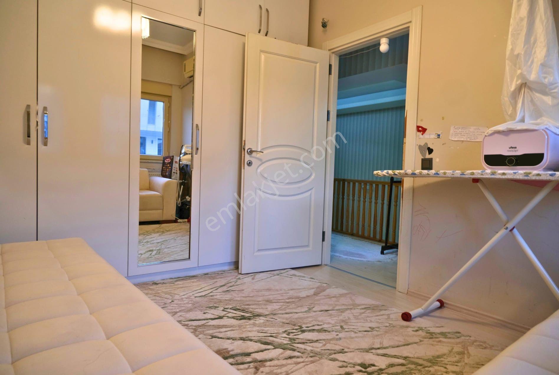 Havuzlu Sitede Bahçe Kullanım Alanıyla Geniş 3+1 Villa - Görsel 15