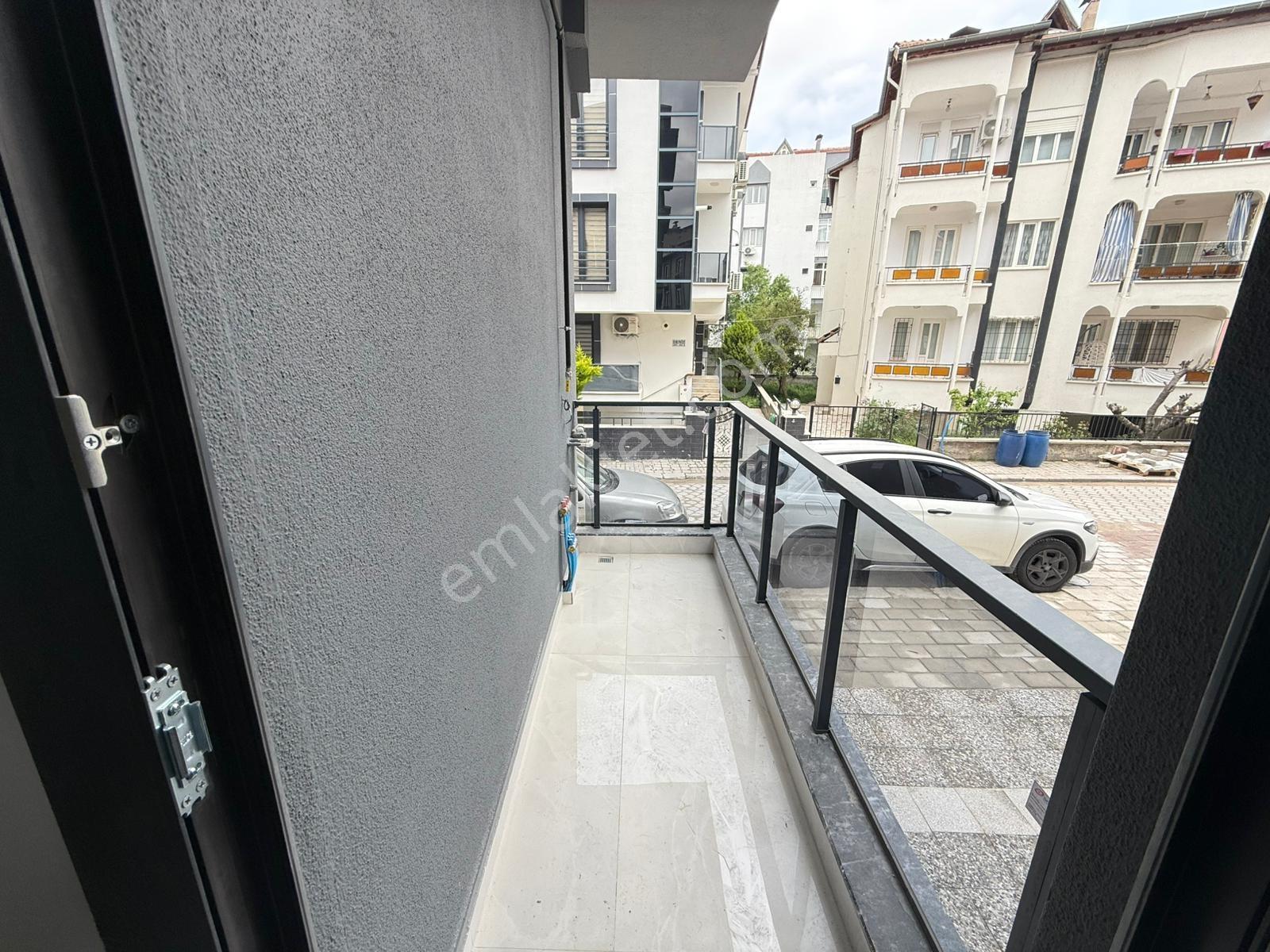 Mehmetçik Mahallesi Sıfır Asansörlü Balkonlu Eşyalı 2.5+1 Apart - Görsel 8