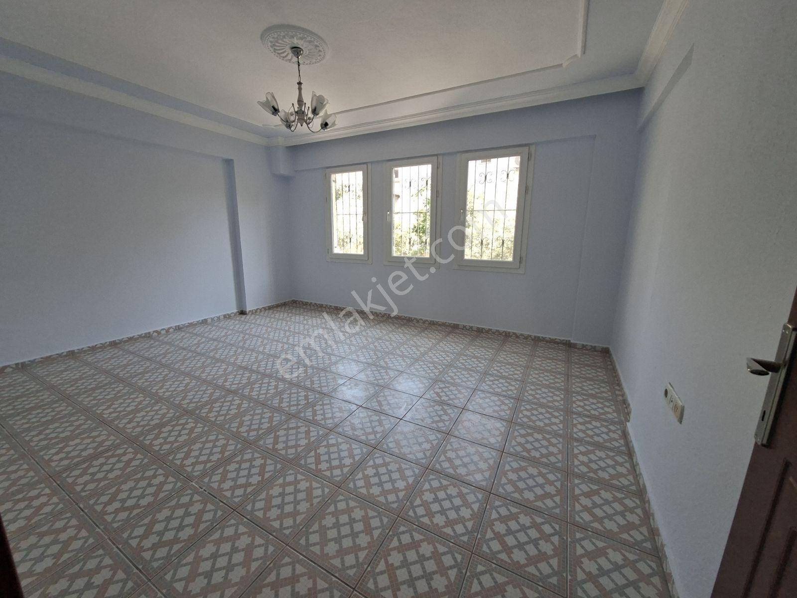 Fethiye Cami Mah. Giriş Kat 3+1 Kiralık Daire - Görsel 9