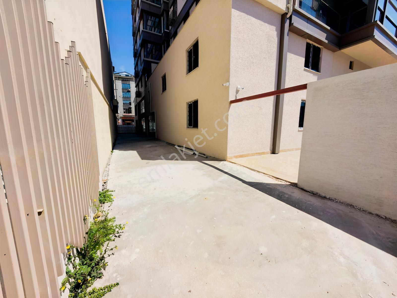 Üsküdar Caddesi Üzeri Net 425 M² Geniş Cepheli Kiralık Dükkan - Görsel 21
