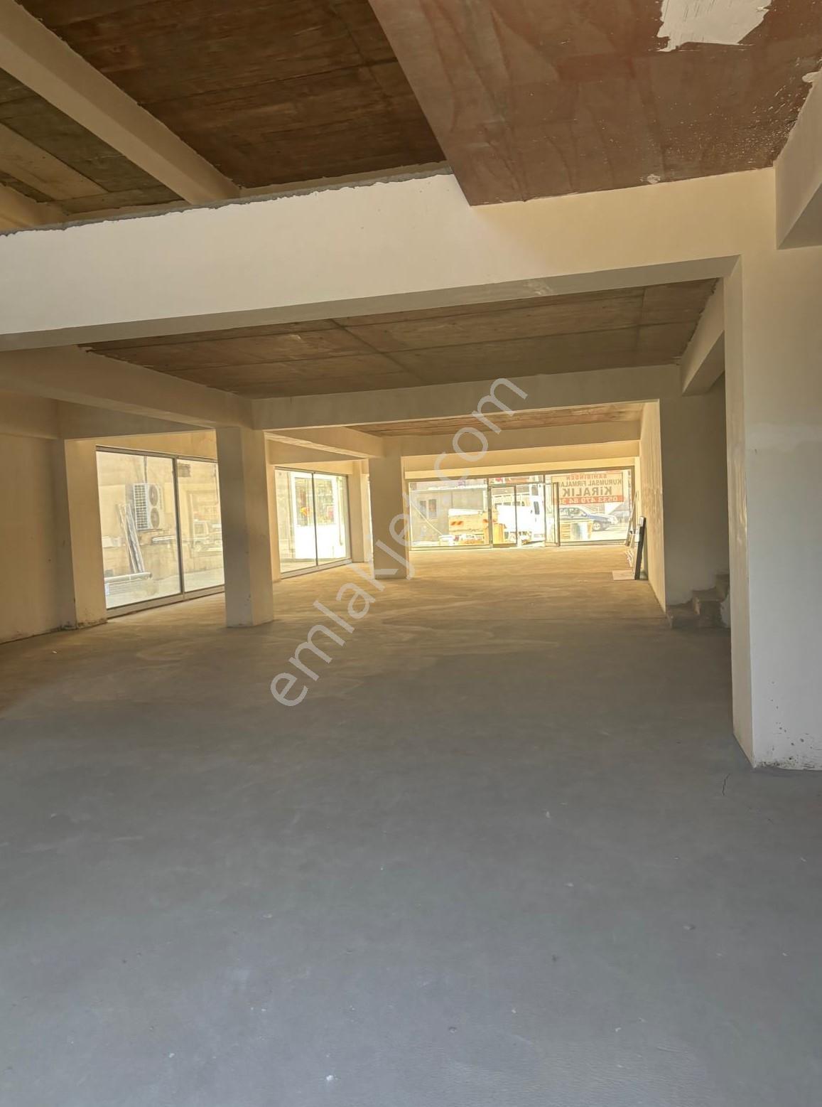 Üsküdar Caddesi Üzeri Net 425 M² Geniş Cepheli Kiralık Dükkan - Görsel 9