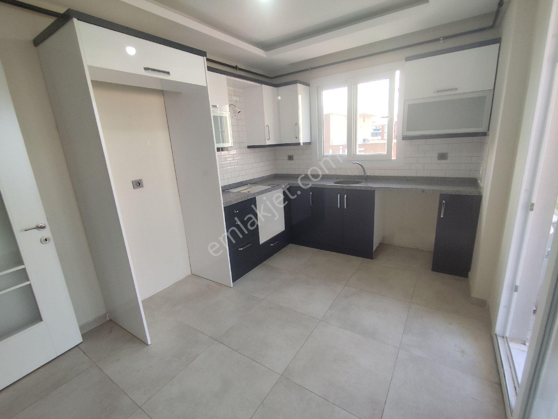 Atıcı'dan Güzel Konumda Kiralık Geniş 3+1 Kombili - Görsel 10