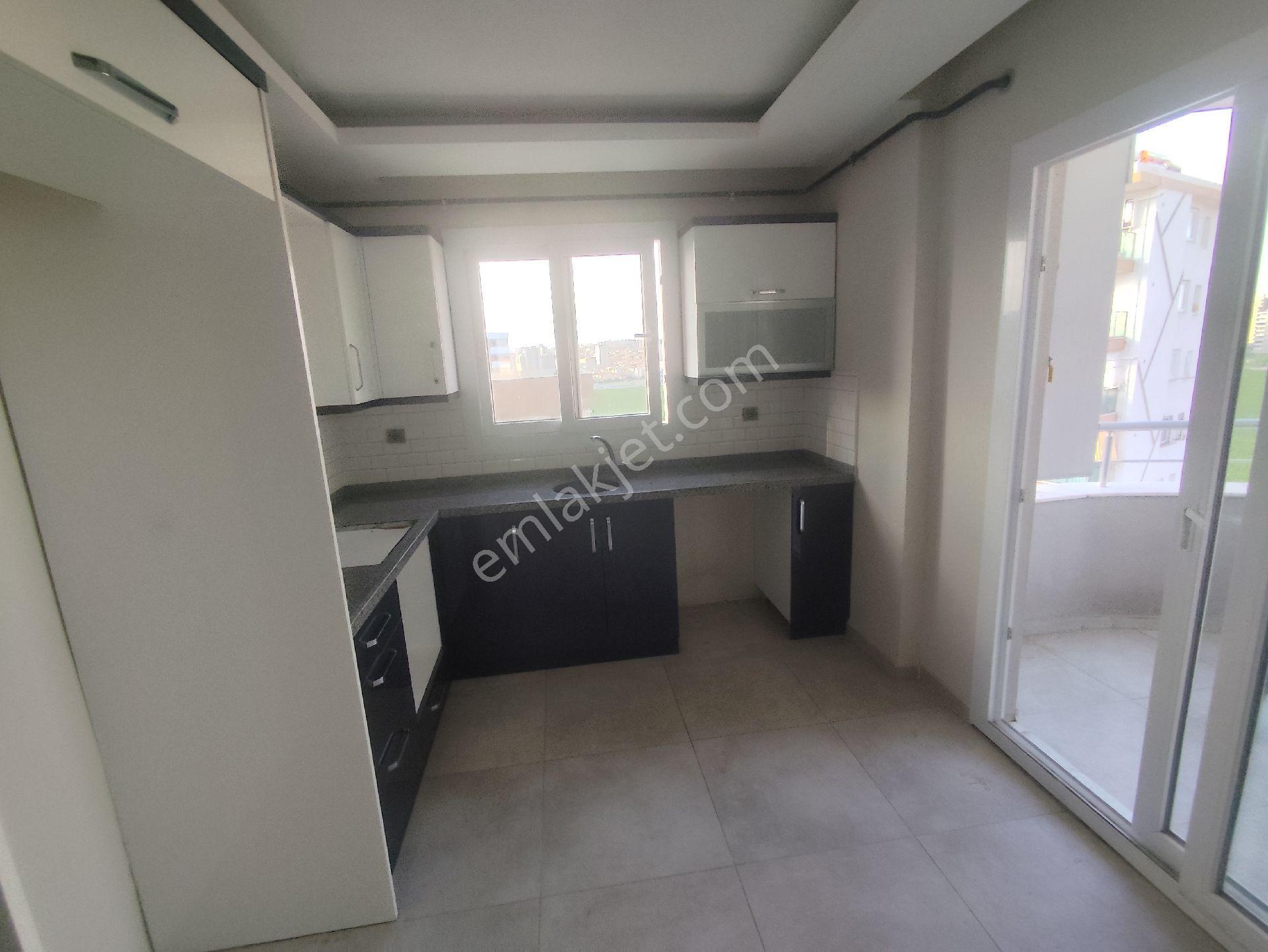 Atıcı'dan Güzel Konumda Kiralık Geniş 3+1 Kombili - Görsel 8