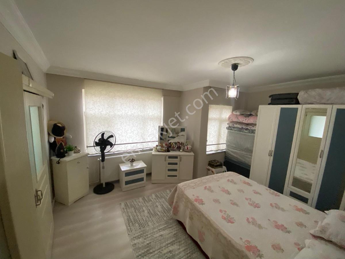 Çark Caddesi Yakınında Tadilatı Yapılmış Satılık 3+1 Daire - Görsel 23