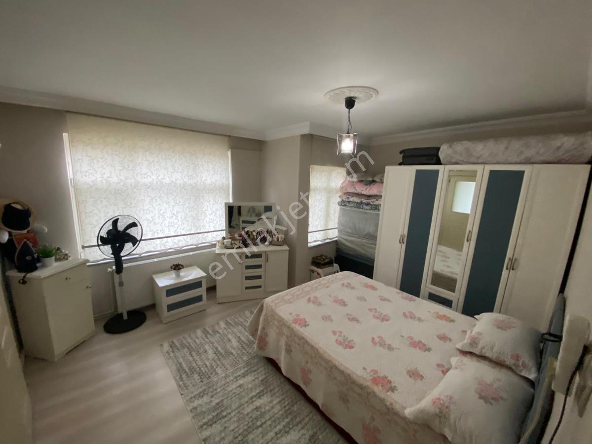 Çark Caddesi Yakınında Tadilatı Yapılmış Satılık 3+1 Daire - Görsel 12