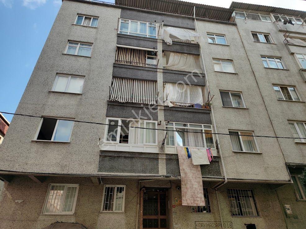 Gökay Emlaktan Mevlana Cami Yakını 2+1 Daire