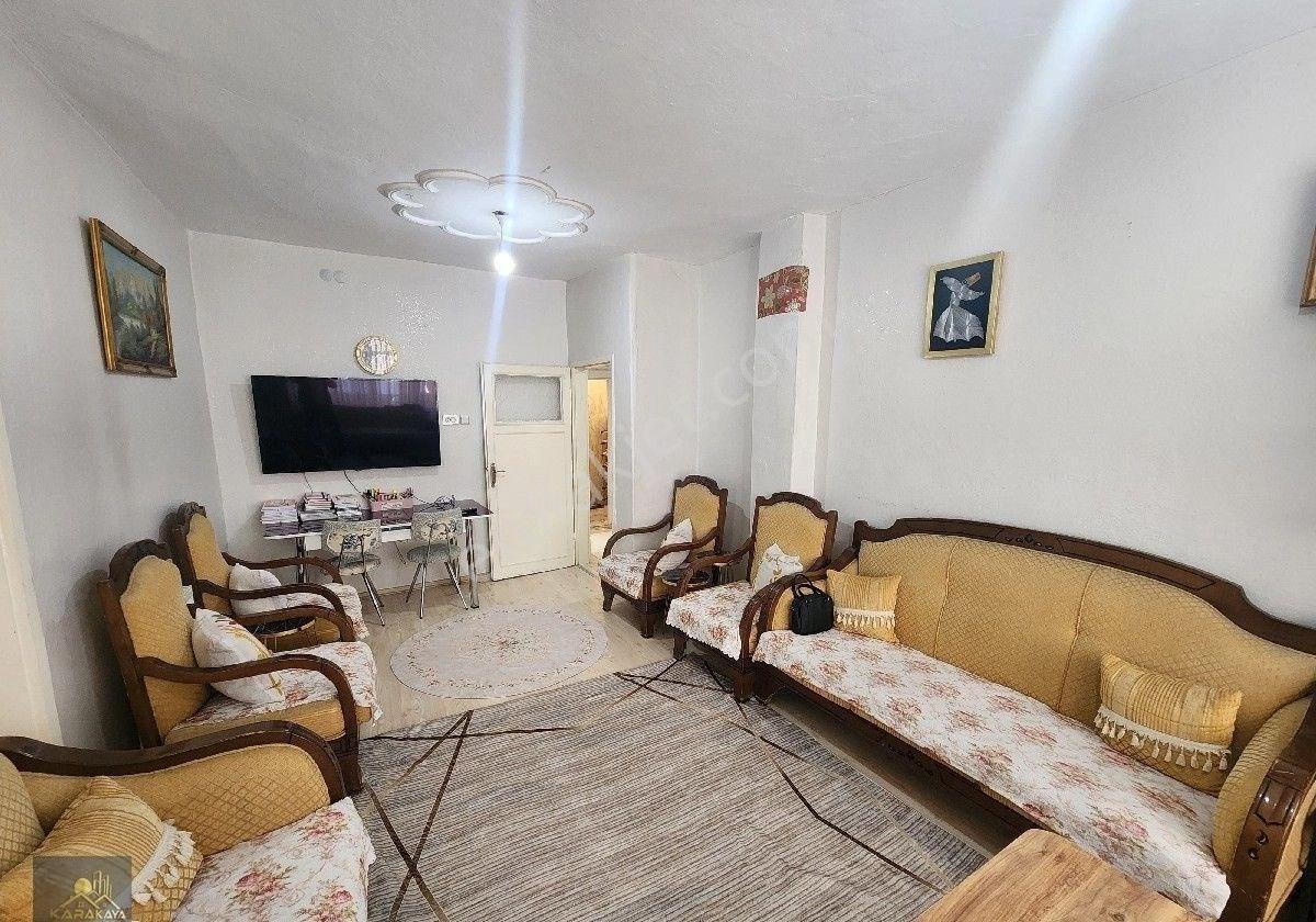 Karakaya Emlak'tan Zafer'de Orta Kat Daire - Görsel 13