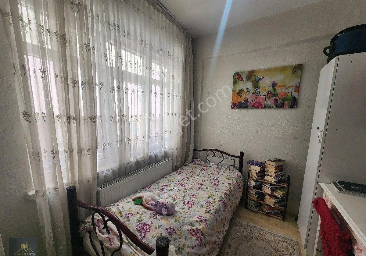 Karakaya Emlak'tan Zafer'de Orta Kat Daire - Görsel 10