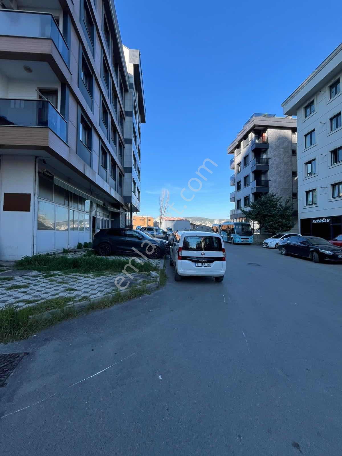 Aras'tan Yetkili! 5 Yıllık İskanlı Bina'da 2.kat Ön Cephe 3+1 - Görsel 20