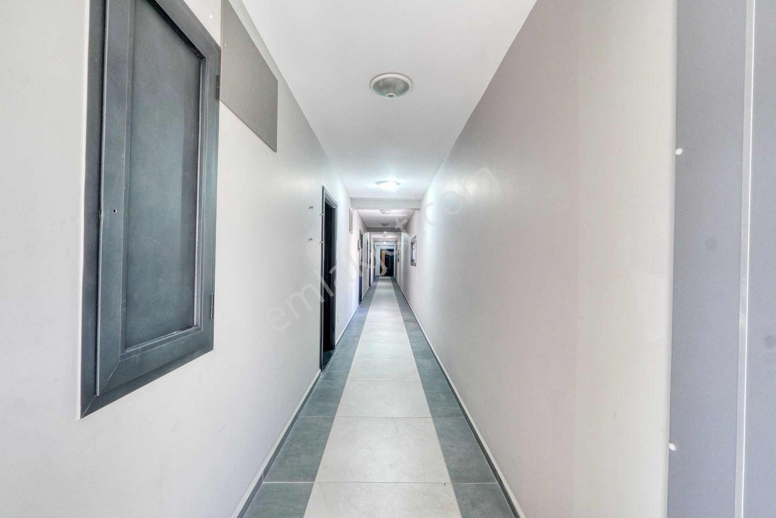 Çeşme Adliye & Carrefour Karşısı | Cadde Üzeri 1+1 Kiralık Ofis - Görsel 12