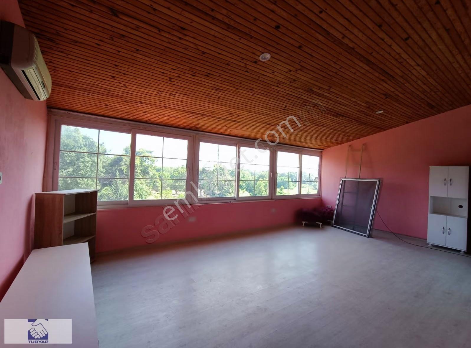 Sorgunda 2+2 Geniş Triblex Villa - Görsel 15