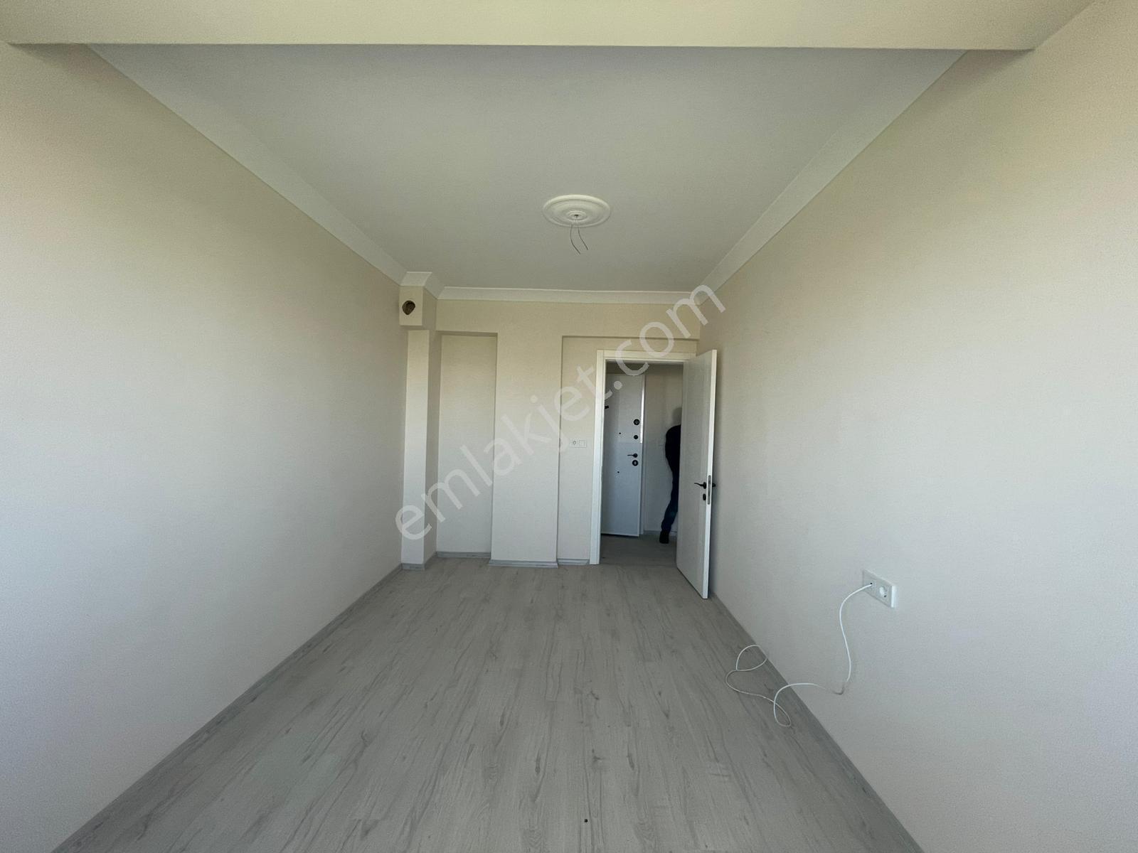 Efendi Mah. 90 M² 2+1 Arakat Daire - Görsel 13