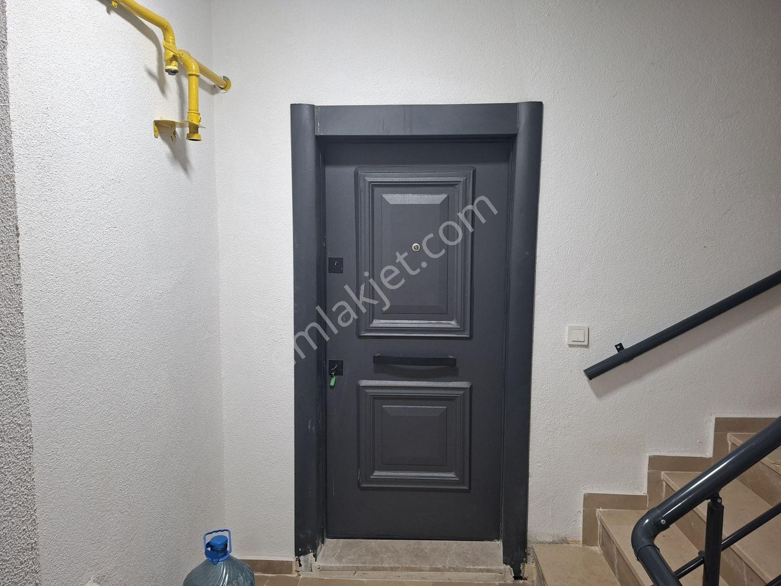Ekerden Gökmeydanda Pazar Dibinde Sıfır 2+1 Fırsat Daire - Görsel 20