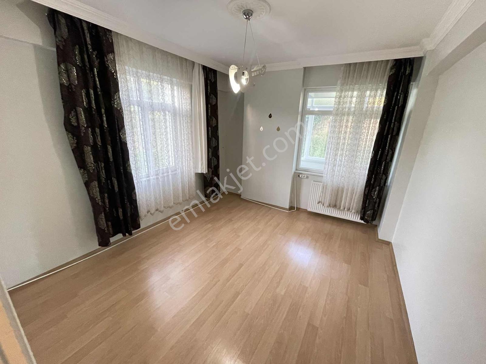 Sahile Yakın Site İçerisinde Asansörlü Balkonlu 3+1 Arakat Daire - Görsel 16