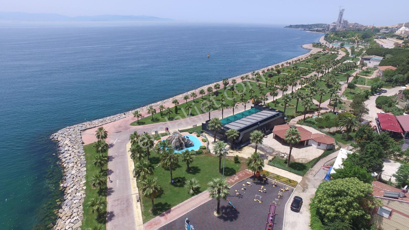Sahile Yakın Site İçerisinde Asansörlü Balkonlu 3+1 Arakat Daire - Görsel 21