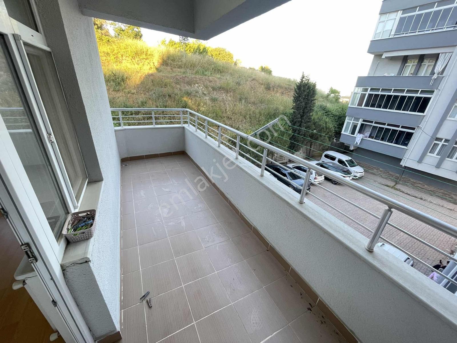 Sahile Yakın Site İçerisinde Asansörlü Balkonlu 3+1 Arakat Daire - Görsel 15