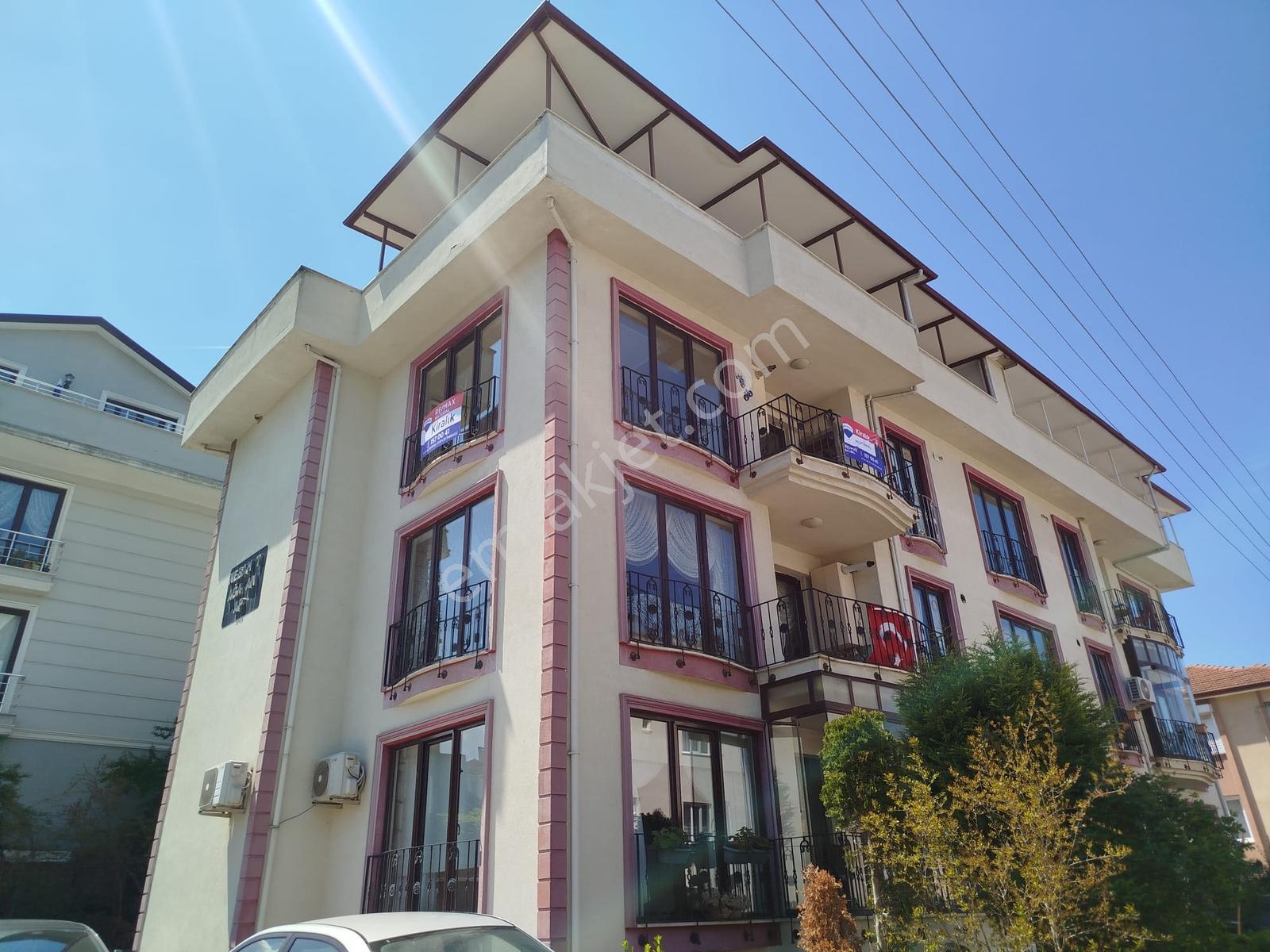 Remax Natural'den Değirmendere'de Kiralık 4+1 Dubleks Daire - Görsel 32