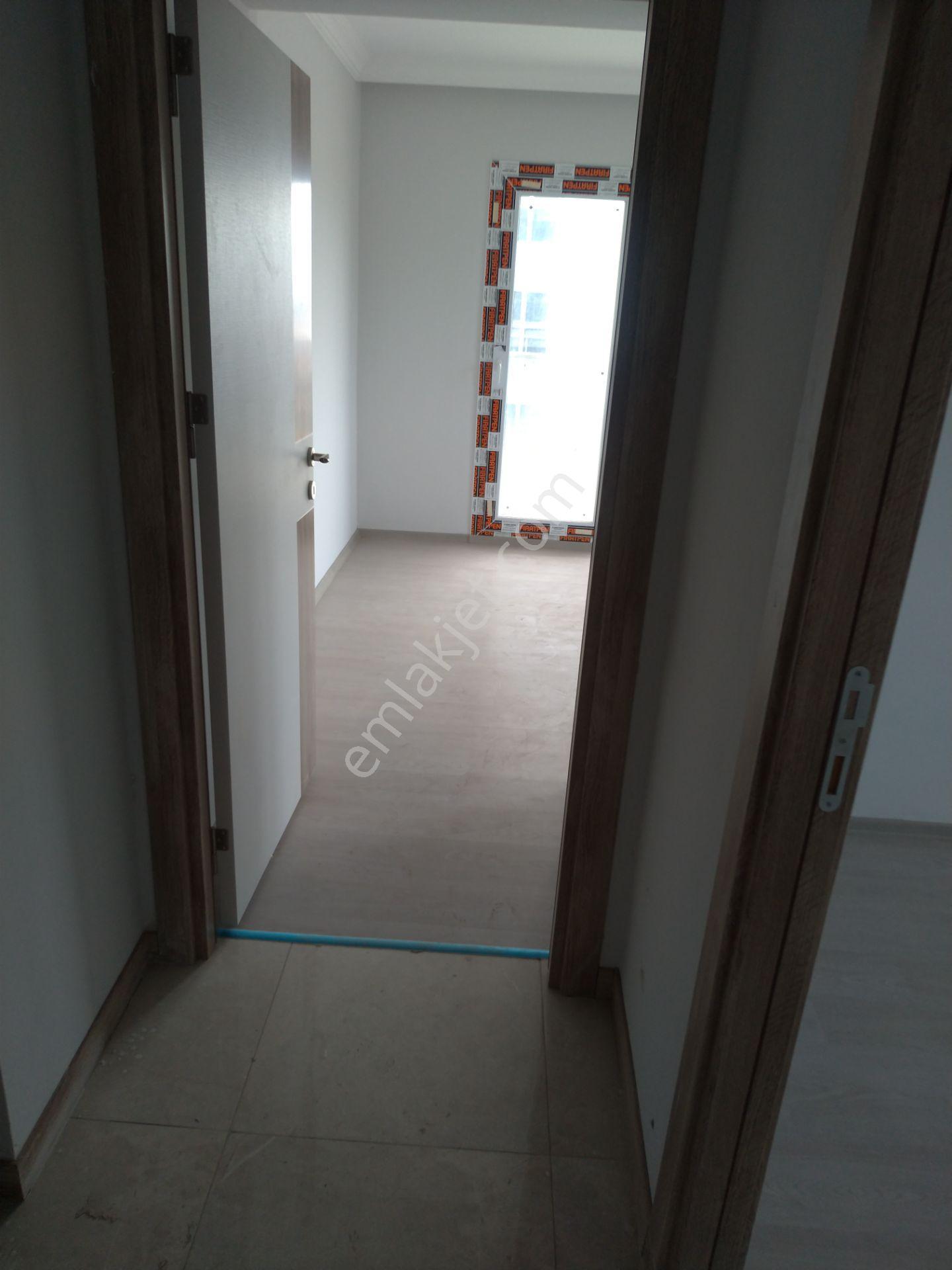 Menemen Ahıhıdır Mah. Kubilay Bloklarında Satılık 3+1 Ara Kat Yeni Lux Daire - Görsel 9