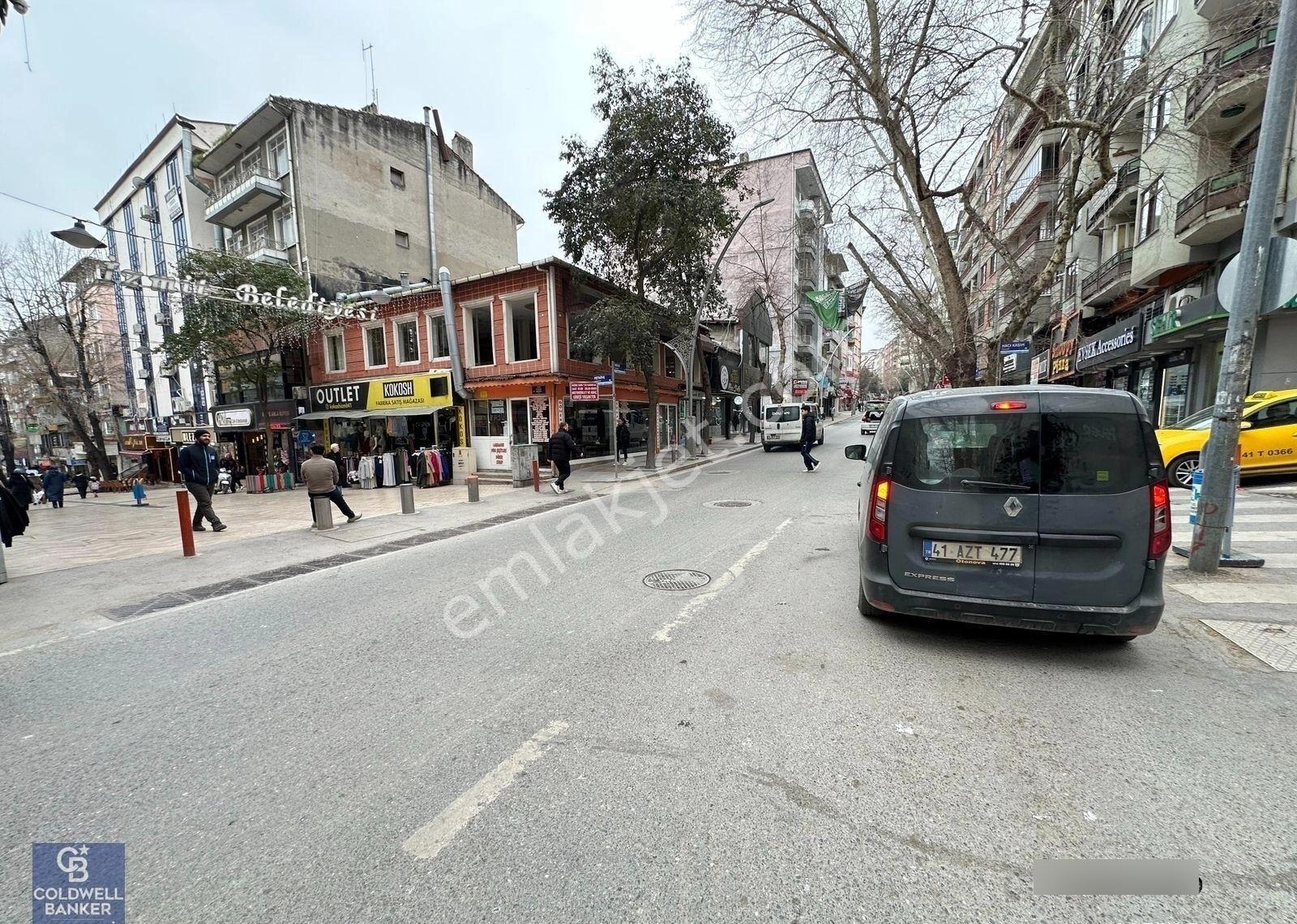 İzmit İnönü Caddesi Oğuz İş Merkezin'nde Satılık Dükkan - Görsel 23