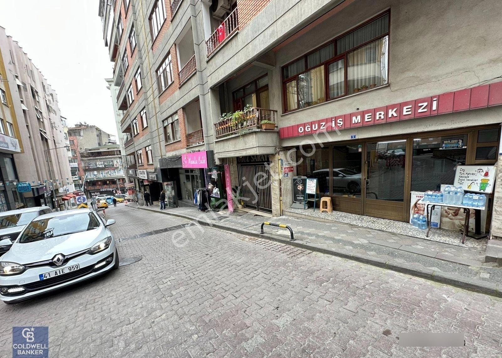 İzmit İnönü Caddesi Oğuz İş Merkezin'nde Satılık Dükkan - Görsel 10