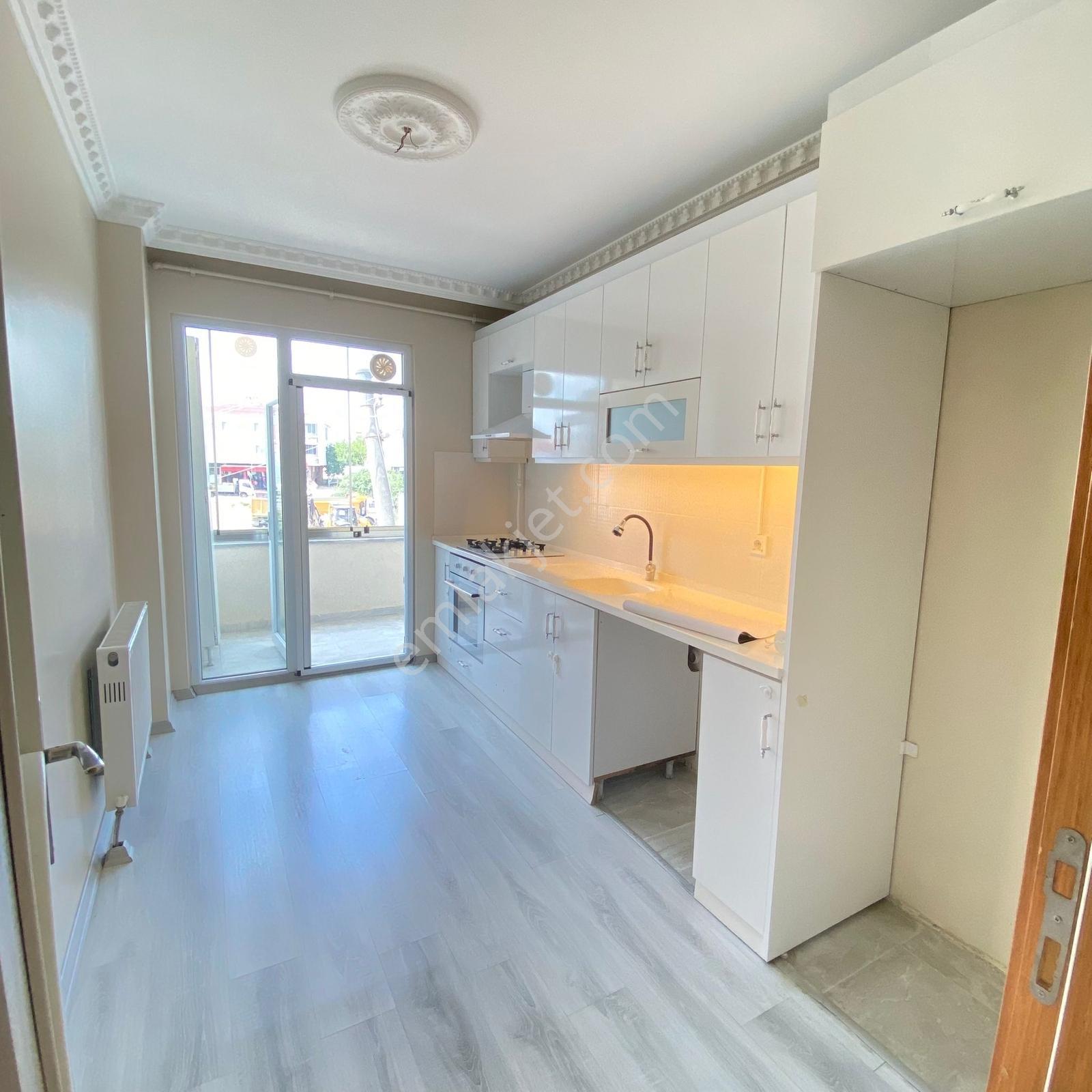 Çorlu Sağlık Mahallesinde Ebeveyn Banyolu Satılık 2+1 Daire