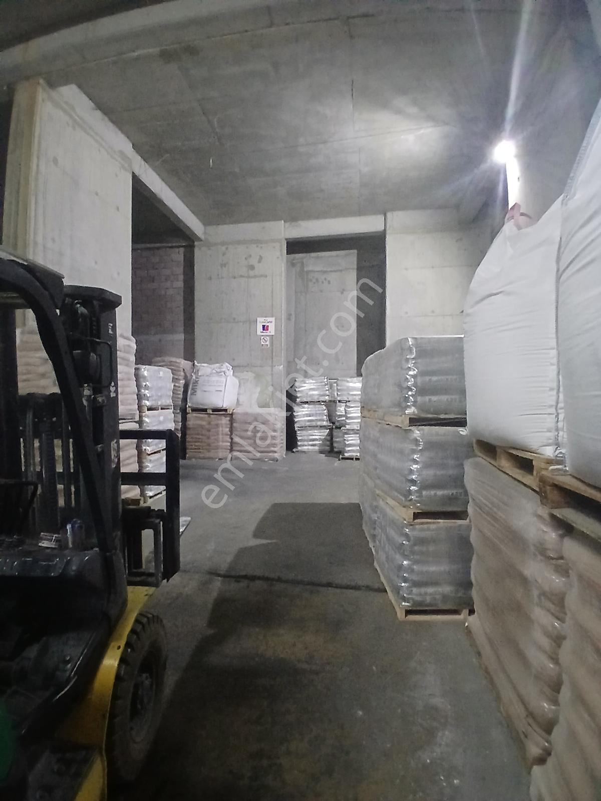 Sancaktepe'de İskanlı Lojistiğe Uygun 1115 M2 Kiralık Depo - Görsel 3