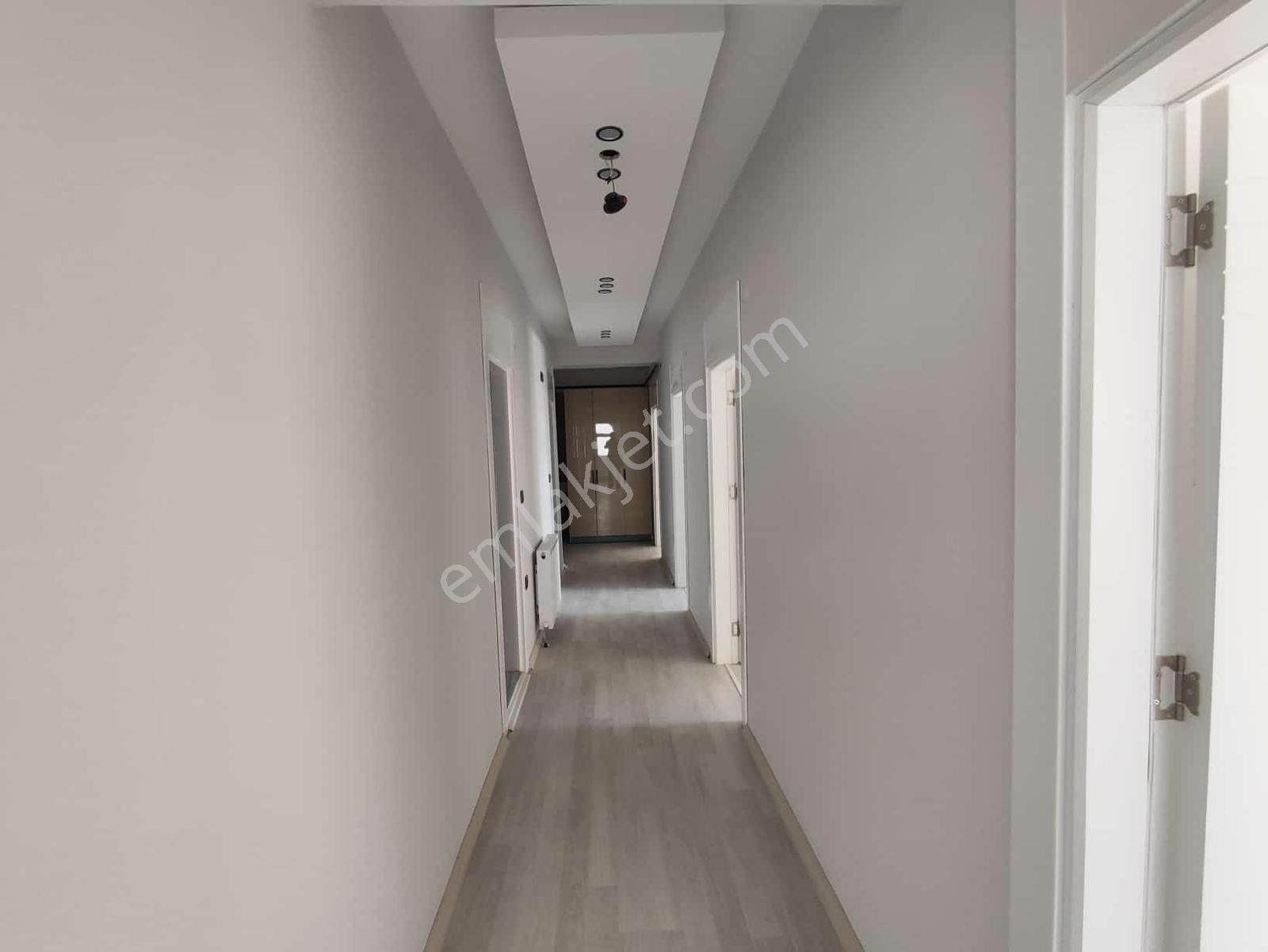Hazar Gayrimenkulden Alipaşada 3+1 Modern Yaşam Alanı - Görsel 9