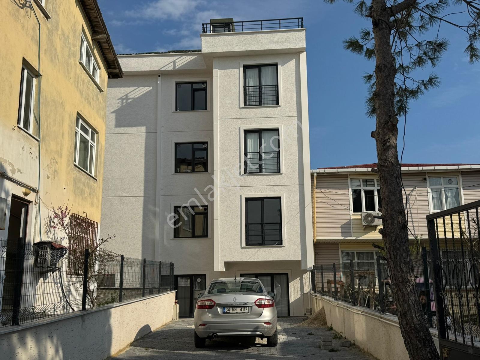 Büyükçekmece Yenimahalle'de Yeni Binada 3+1 Geniş Satılık Daire