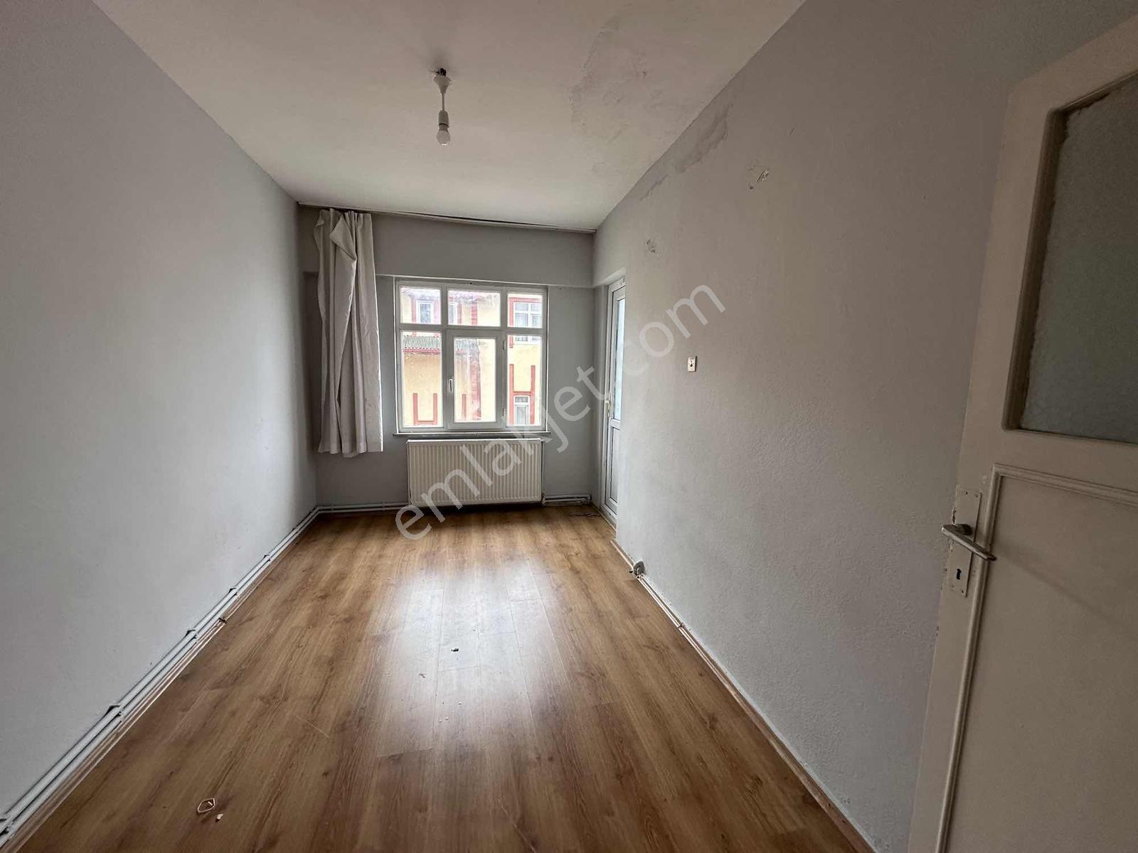 Ayşe Emlak'tan Cadde Üzerinde Opetin Karşısında Kiralık Daire - Görsel 8