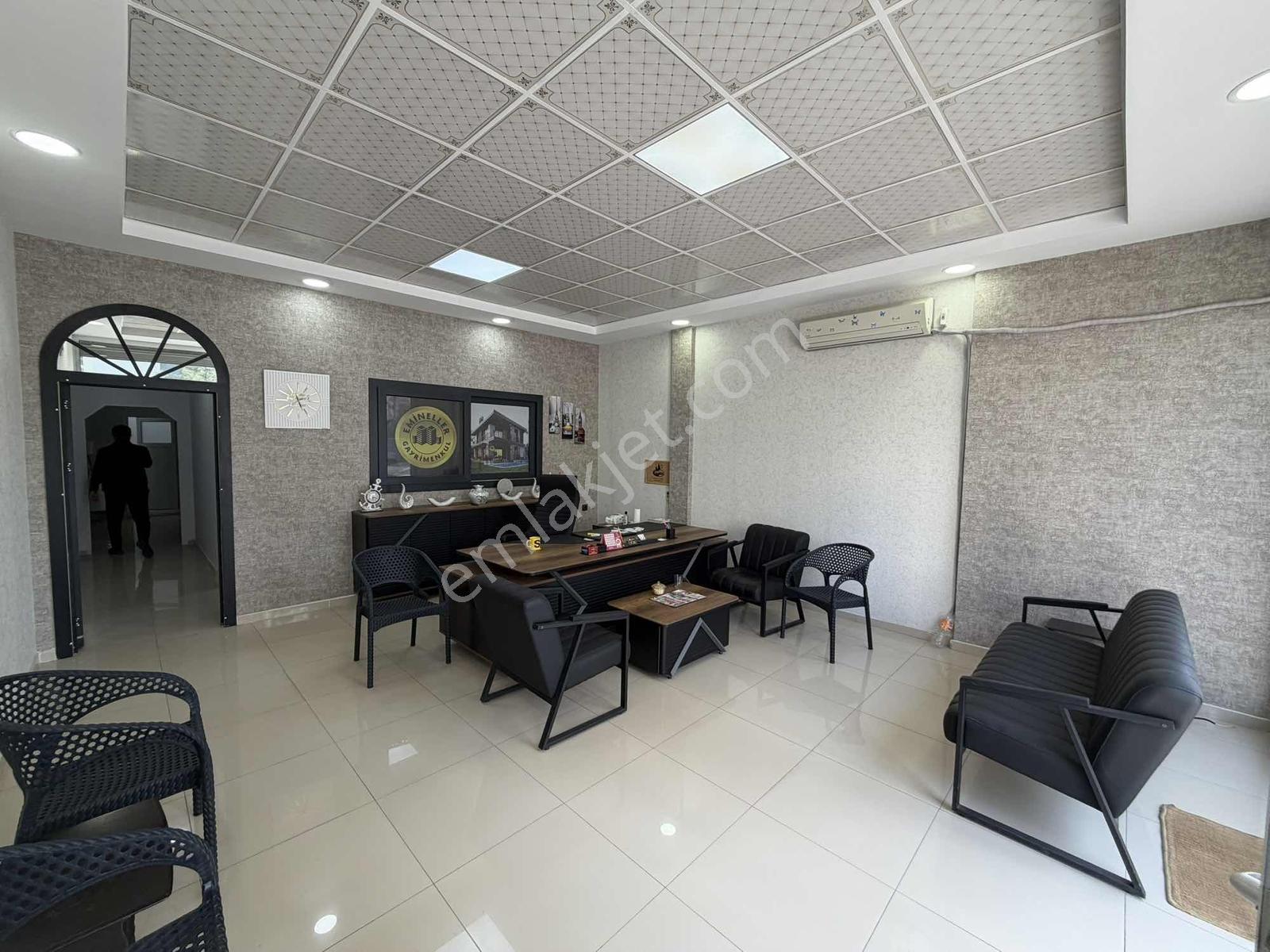 Rota'dan Tabela Değeri Yüksek Mastfroş Girişi Kiralık Dükkan - Görsel 13