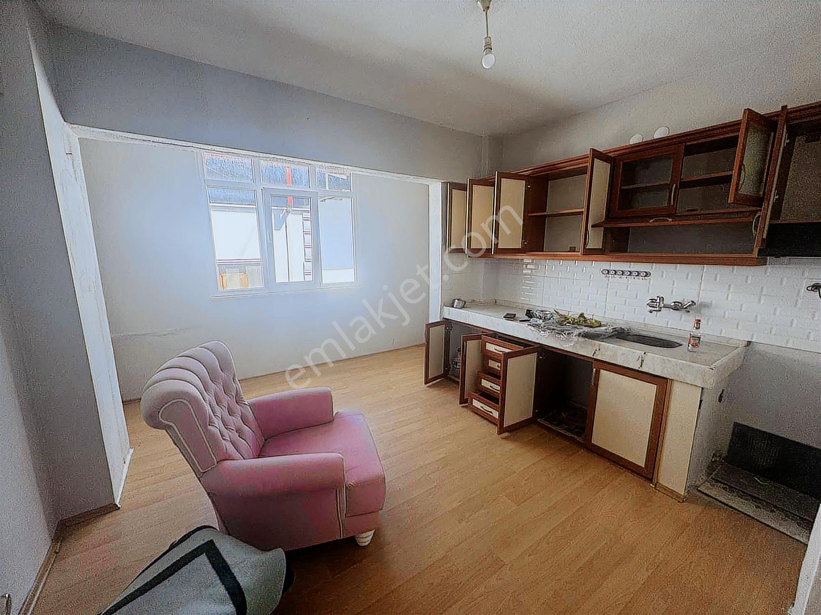 Ayşe Emlak'tan Maltepe'de Kiralık 2+1 Daire - Görsel 6