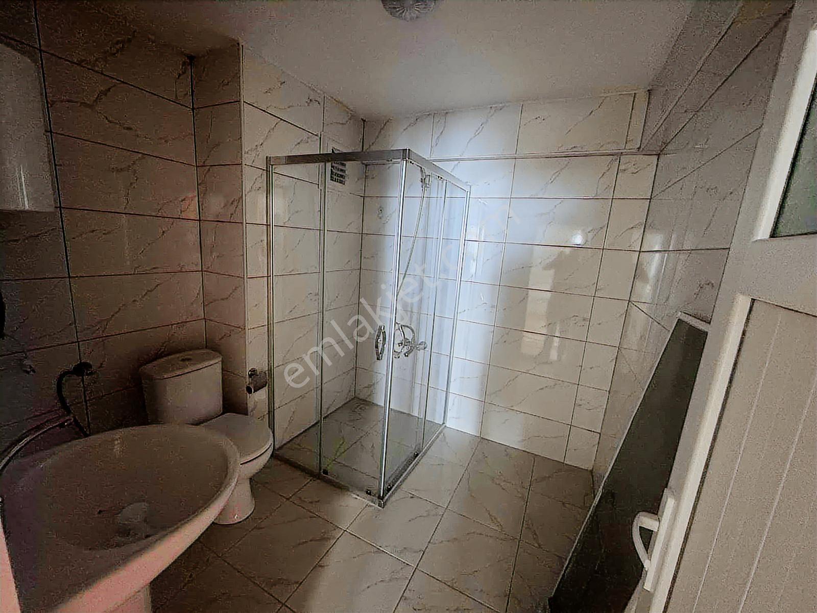Ayşe Emlak'tan Maltepe'de Kiralık 2+1 Daire