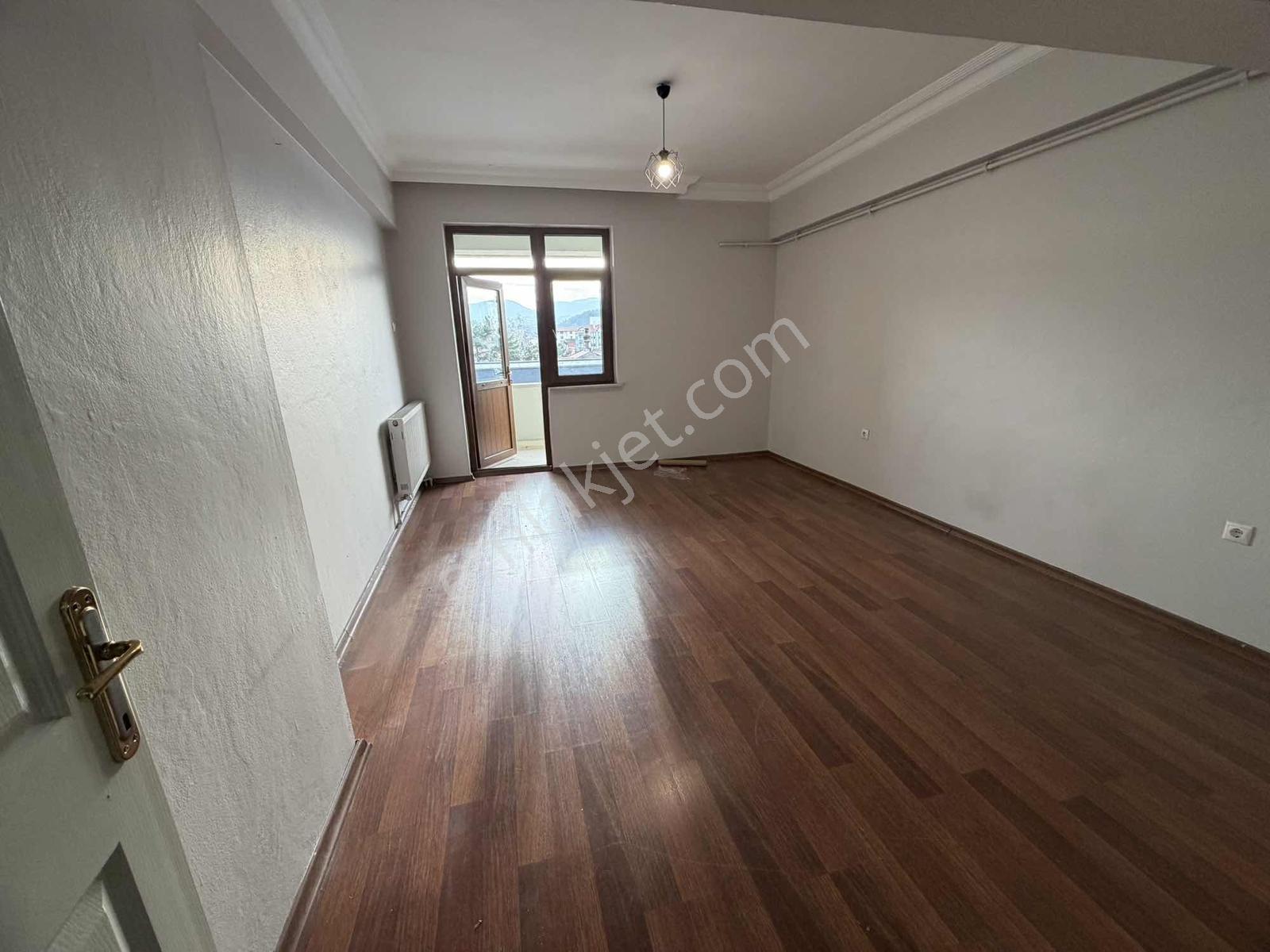 Ayşe Emlak'tan Arifiye Merkezde Asansörlü 1+1 Kiralık Daire - Görsel 5