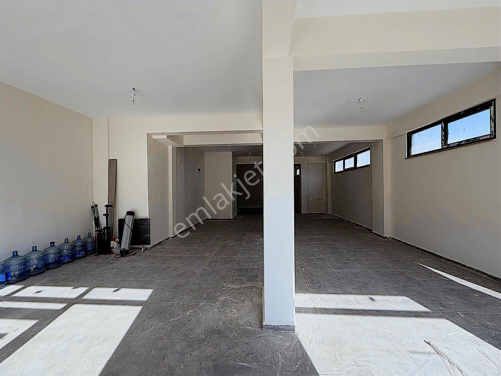 Ayşe Emlak'tan Fatih Mahallesinde Cadde Üzeri Kiralık Dükkan - Görsel 8