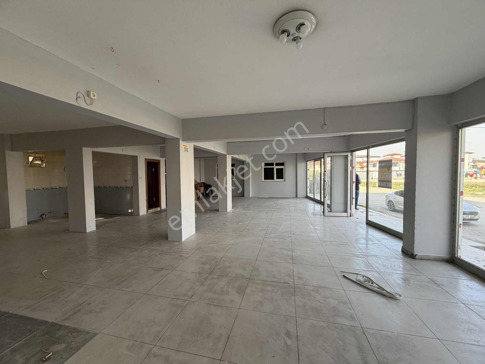 Ayşe Emlak'tan Neviyede 130m2 Kiralık Dükkan - Görsel 7