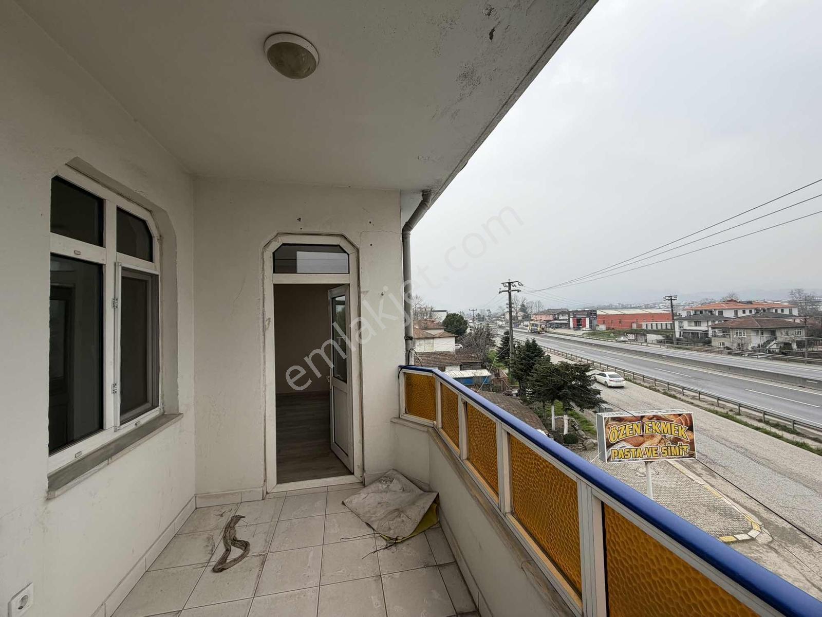 Ayşe Emlak'tan Hastaneye Yürüme Mesafesinde Kiralık Daire - Görsel 15