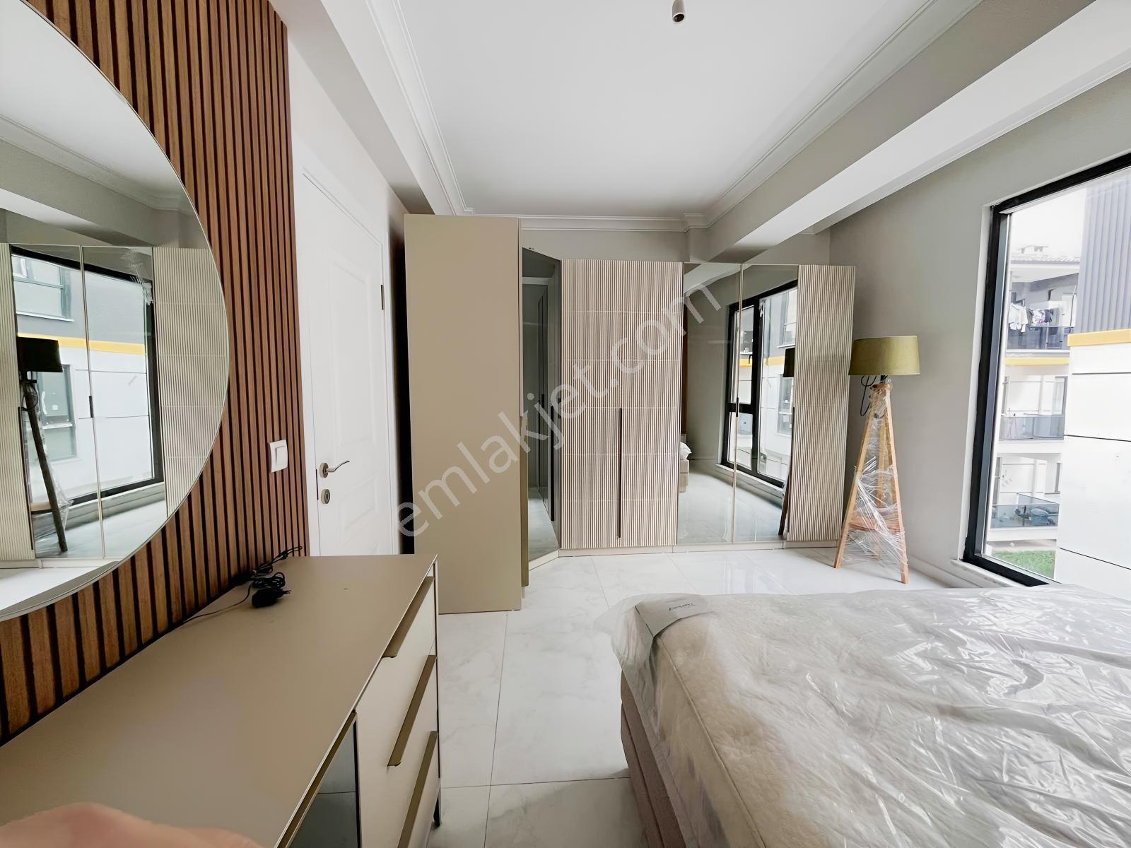 Ayşe Emlak'tan Fatih'de 4+1 Eşyalı Bahçeli Havuzlu Teraslı Villa - Görsel 24