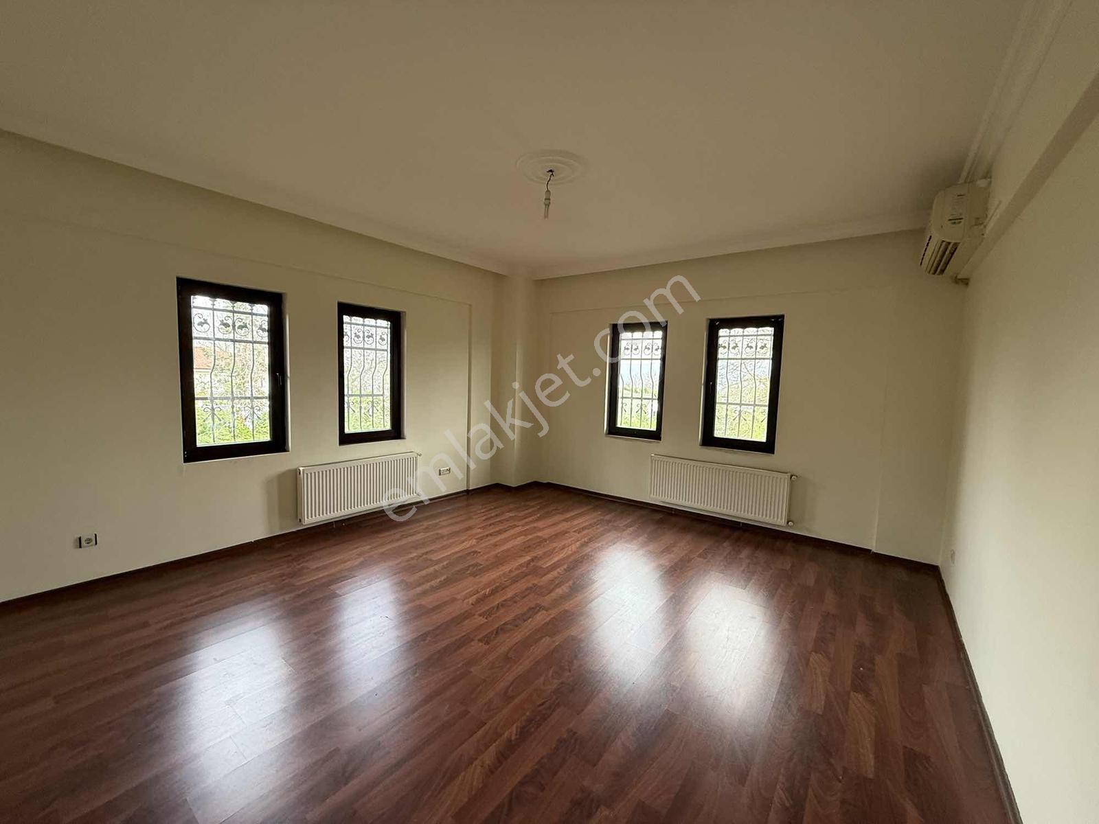 Ayşe Emlaktan Kiralık Villa - Görsel 33