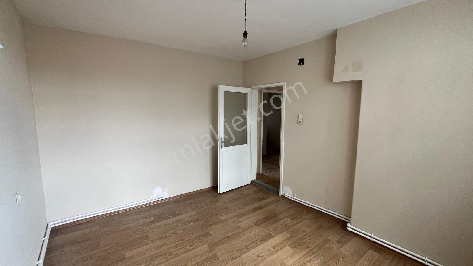 Bafra Vıp Gym.den İshaklı Eski Şube Cad.de 3+1 Kiralık Daire - Görsel 24