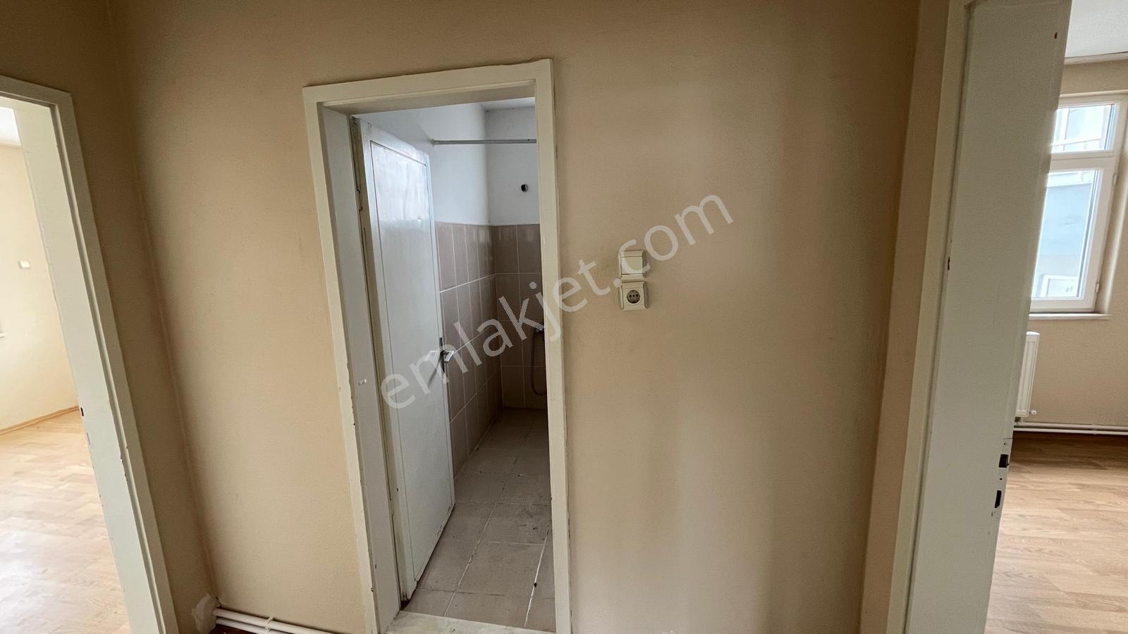 Bafra Vıp Gym.den İshaklı Eski Şube Cad.de 3+1 Kiralık Daire - Görsel 13