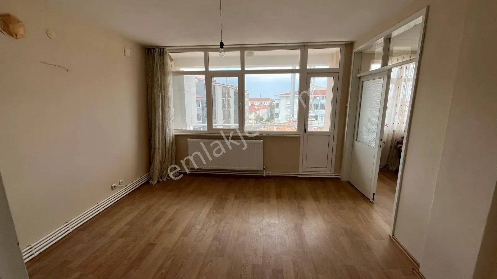Bafra Vıp Gym.den İshaklı Eski Şube Cad.de 3+1 Kiralık Daire - Görsel 3