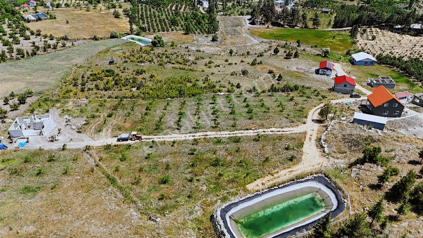 Bolkar'dan Arslanköyde 790m² Göl Manzaralı Araziler - Görsel 3