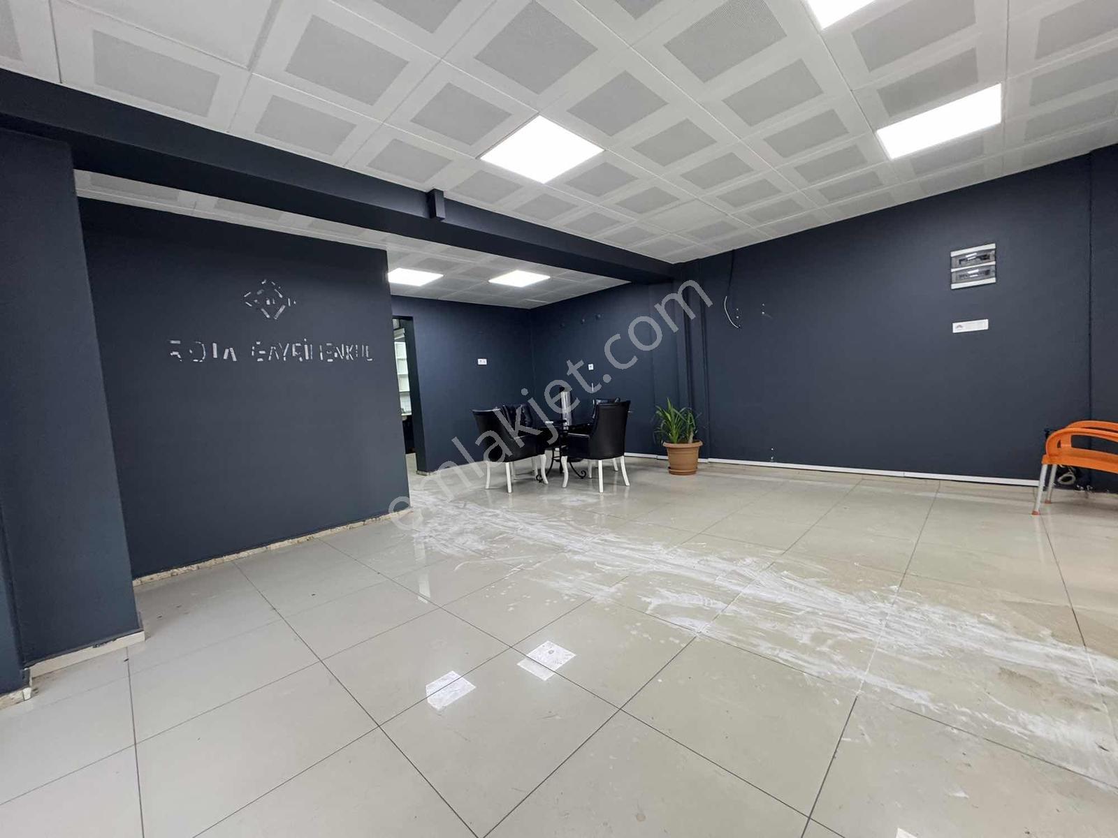 Akın'dan Göksu Mah İşlek Konumda Caddeüzeri 75 M2 Kiralık Dükkan