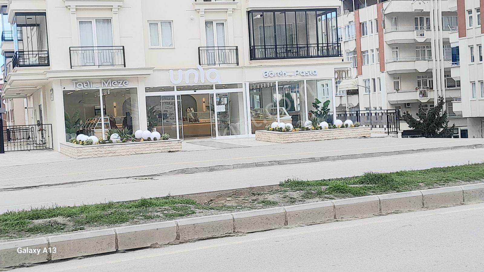 19 Mayıs Bulvarı Kurumsal Kiracılı Satılık 288 M² Köşe Dükkan - Görsel 5
