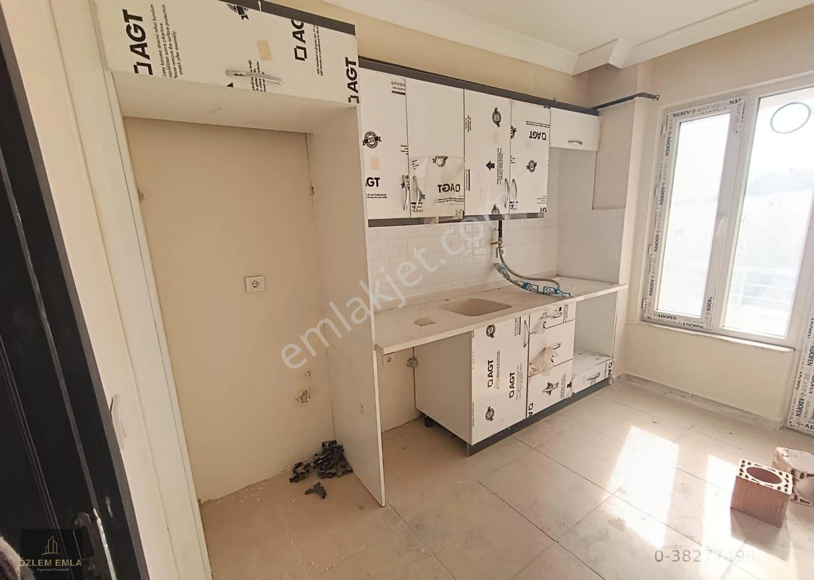Özlem Den Kurtuluş Caddesine Cephe 3+1 Kiralık Arakat Daire