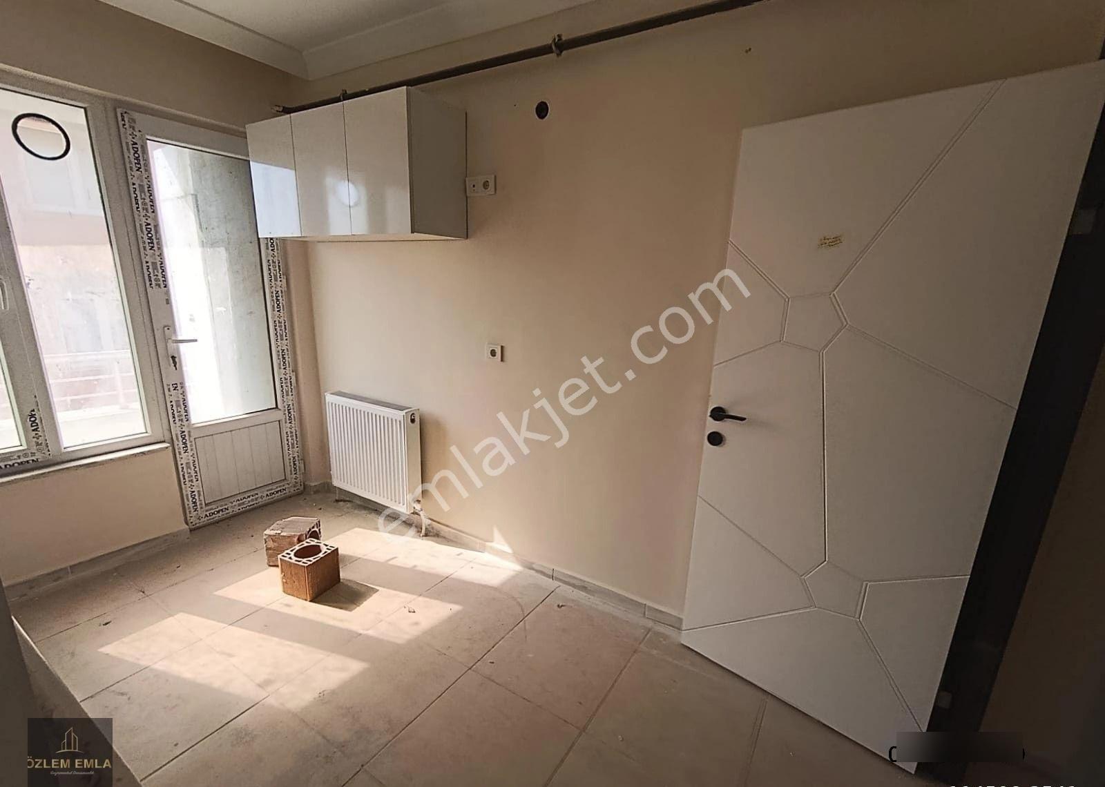 Özlem Den Kurtuluş Caddesine Cephe 3+1 Kiralık Arakat Daire - Görsel 2