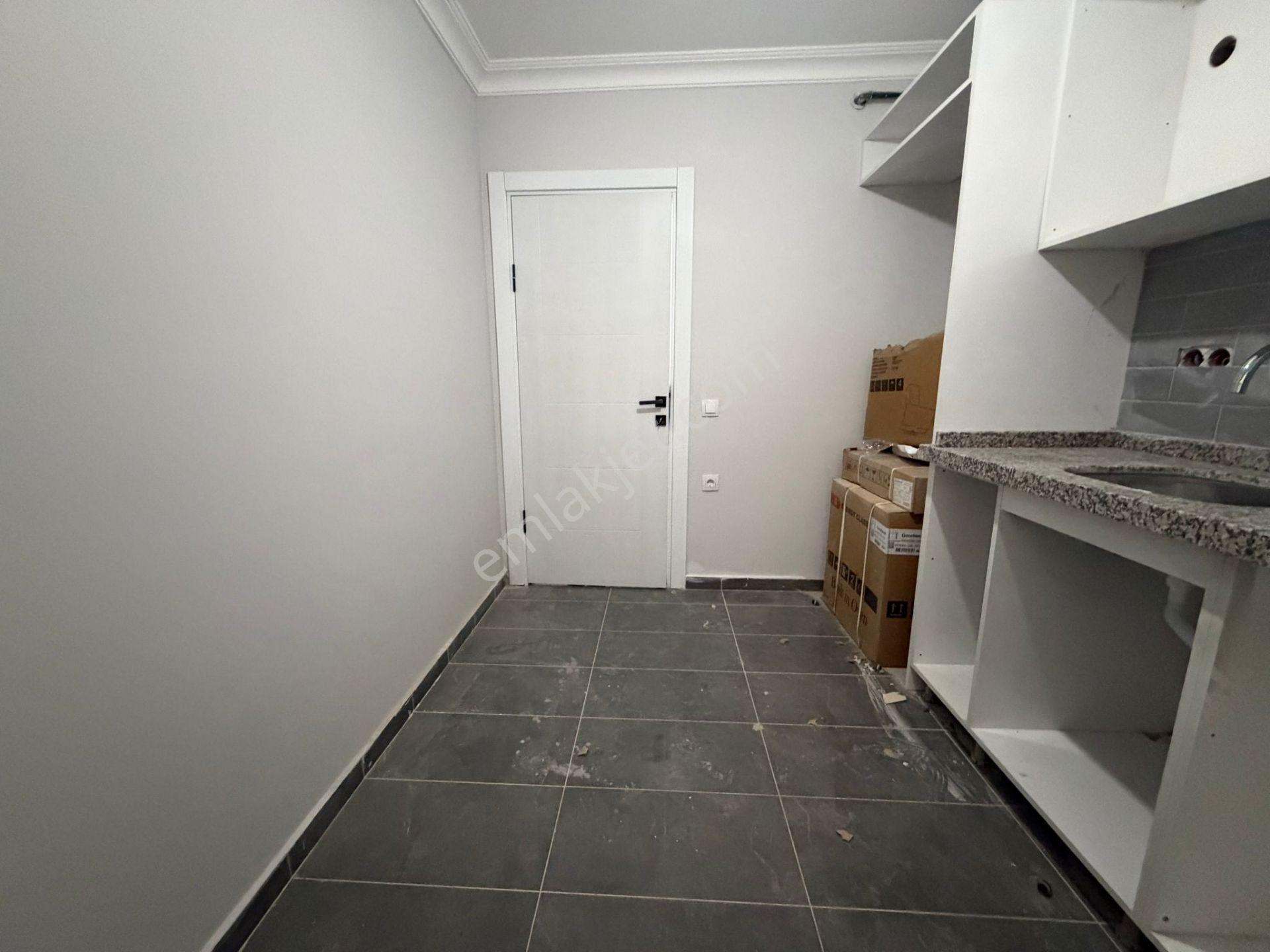 İstanbul House'dan Bahçelievler'de Sıfır Binada 2+1 Ön Cephe - Görsel 12