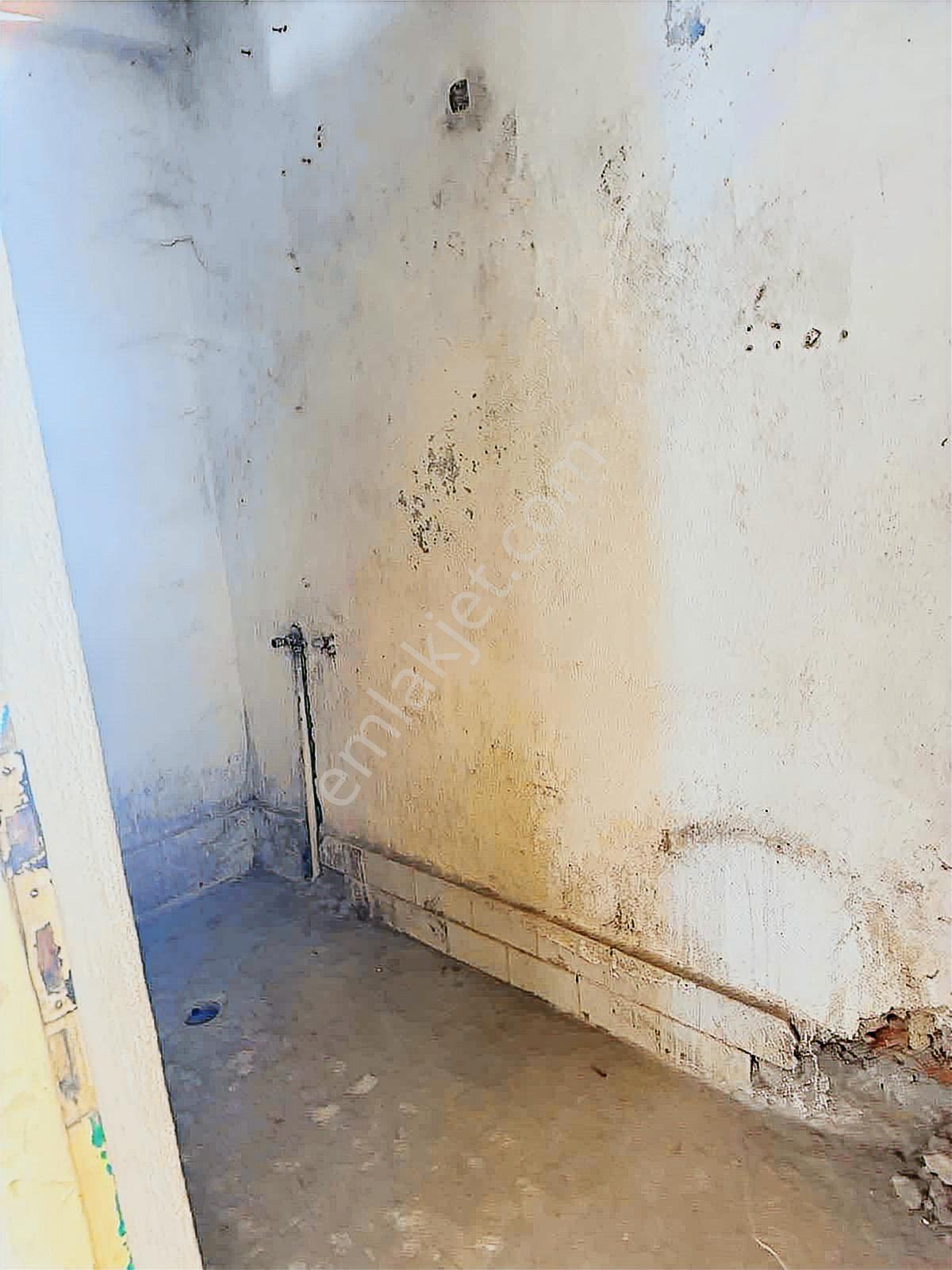 Çal Süller'de Cadde Üzeri 280m2 Arsa İçinde Müstakil Ev ! - Görsel 9