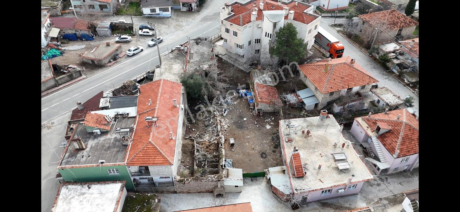 Çal Süller'de Cadde Üzeri 280m2 Arsa İçinde Müstakil Ev ! - Görsel 5