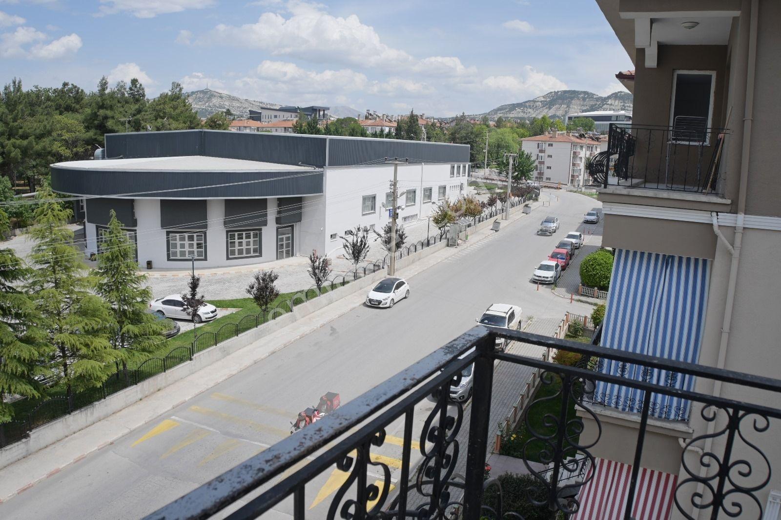 Merkez Bahçelievler Mah. Sitede Doğalgazlı Geniş Önü Açık 3+1 - Görsel 23
